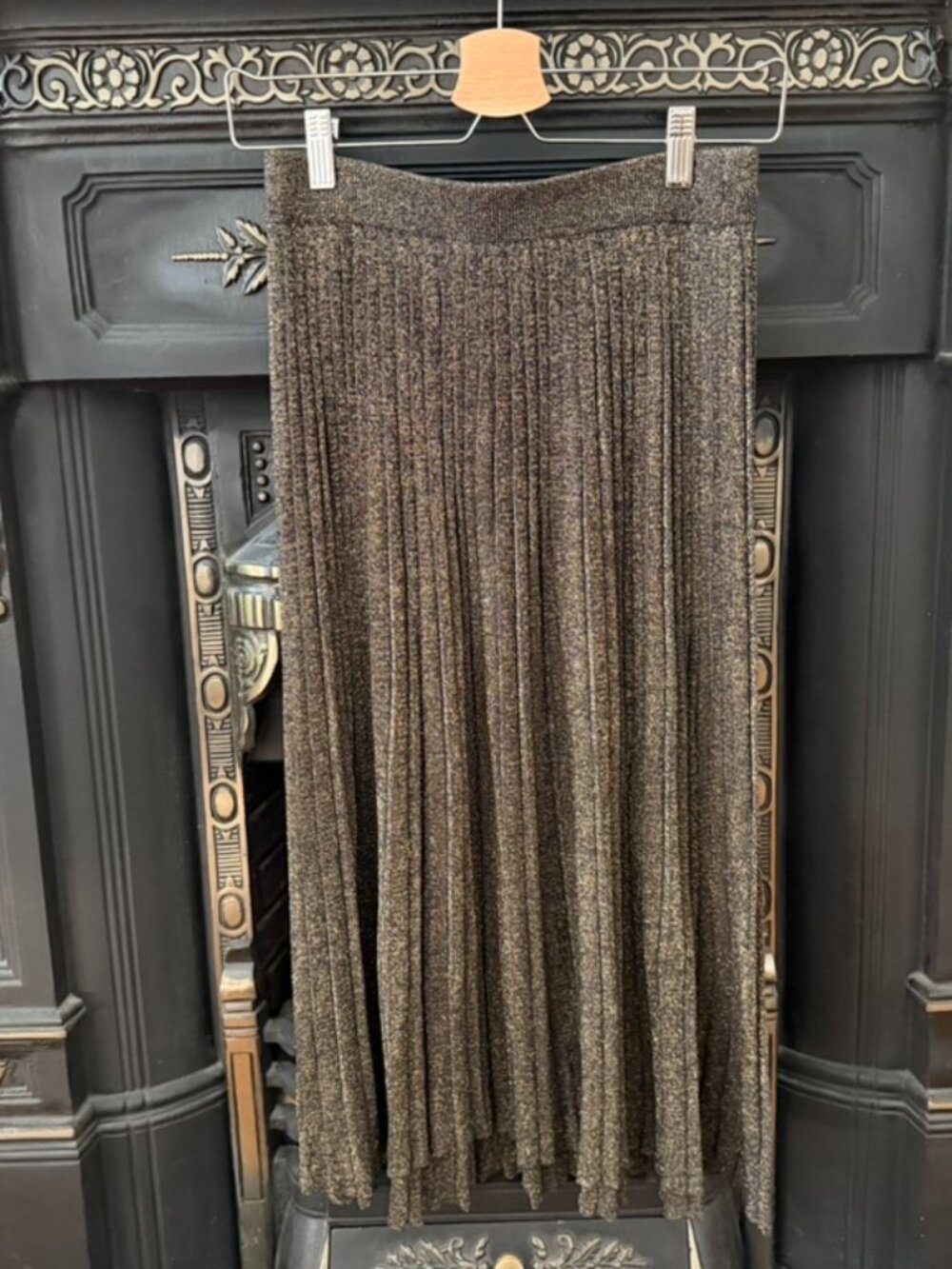 Club Monaco Gold Metallic Pleated Skirt